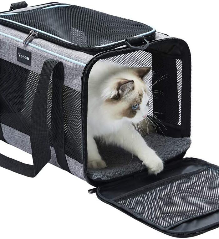 Vceoa Carriers Soft-Sided Pet Carrier for Catsf for holding pets in a bag